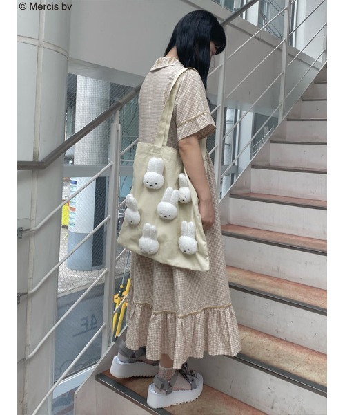 merry jenny（メリージェニー）の「もこもこmiffyトート（トートバッグ・レディース・アイボリー/ブラック・FREE）」の18枚目の写真