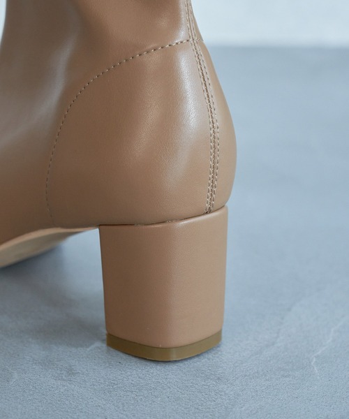 ROPE' PICNIC（ロペピクニック）の「ソフトスクエアトゥスムースストレッチブーツ（ブーツ・レディース・ブラック/グレー/キナリ/ベージュ・22.5cm/23.0cm/23.5cm/24.0cm/24.5cm/25.0cm）」の8枚目の写真