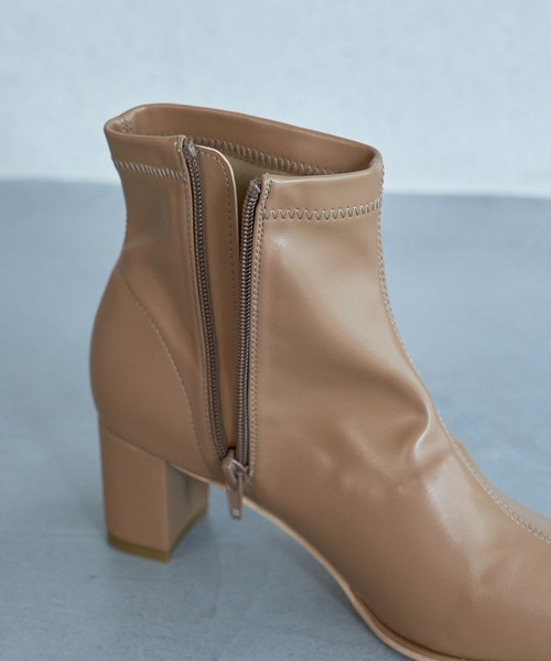 ROPE' PICNIC（ロペピクニック）の「ソフトスクエアトゥスムースストレッチブーツ（ブーツ・レディース・ブラック/グレー/キナリ/ベージュ・22.5cm/23.0cm/23.5cm/24.0cm/24.5cm/25.0cm）」の9枚目の写真