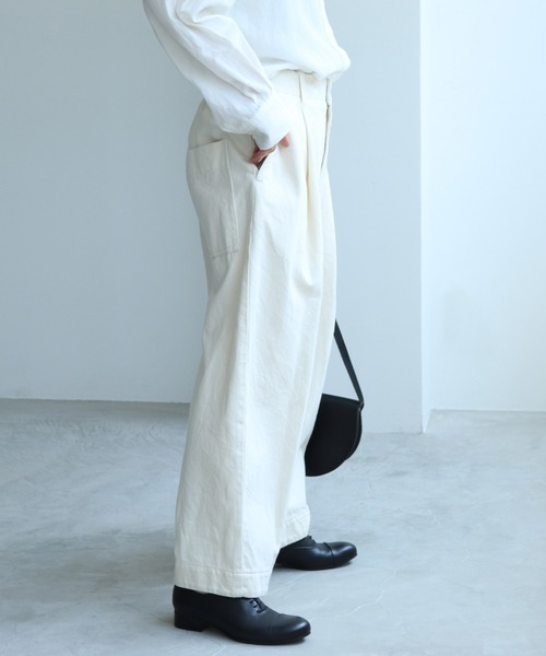 yuni(ユニ )の「11ozムラ糸denim back gom パンツ(デニムパンツ・レディース・キナリ・S/M)」の6枚目の写真
