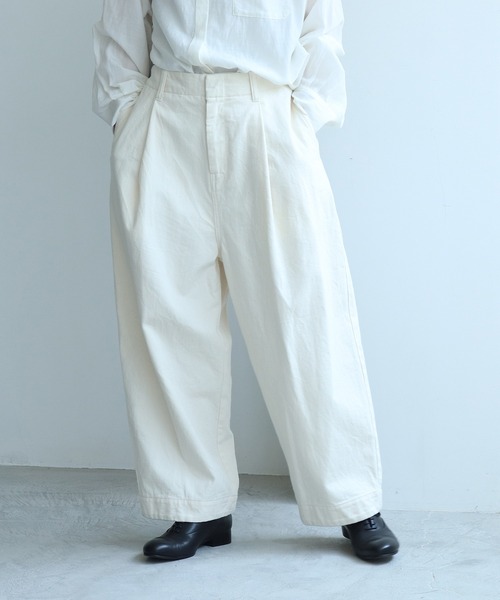 yuni(ユニ )の「11ozムラ糸denim back gom パンツ(デニムパンツ・レディース・キナリ・S/M)」の5枚目の写真