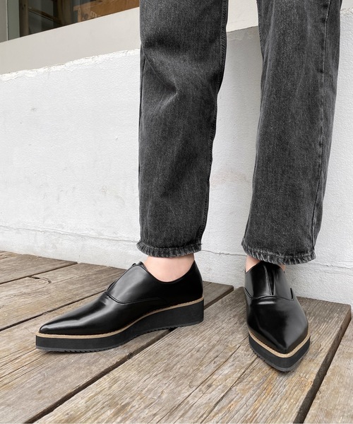 MAMIAN（マミアン）の「ノーレース プラットフォーム シューズ (4.0cmソール)（ドレスシューズ・レディース・シルバー系その他/ブラック・23.0cm/23.5cm/25.0cm/24.0cm/24.5cm/22.5cm）」の2枚目の写真