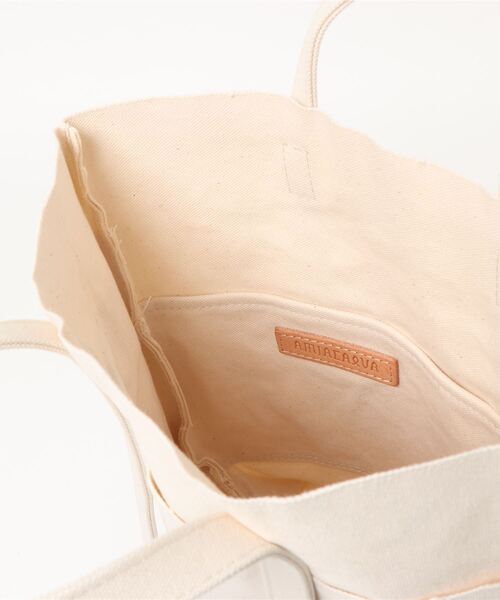 amiacalva（アミアカルヴァ）の「【AMIACALVA】キャンバストートバッグ（トートバッグ・レディース・ホワイト/ブラック/レッド・ONE SIZE）」の6枚目の写真