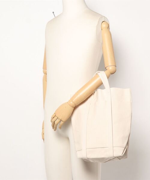 amiacalva（アミアカルヴァ）の「【AMIACALVA】キャンバストートバッグ（トートバッグ・レディース・ホワイト/ブラック/レッド・ONE SIZE）」の7枚目の写真