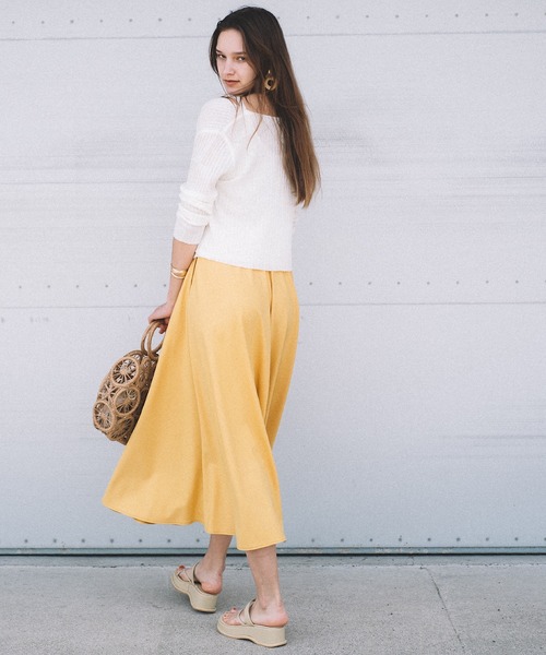 CAMILLE EAU(カミーユオー)の「センターシームサーキュラースカート(スカート・レディース・イエロー/モカ・MEDIUM)」の3枚目の写真