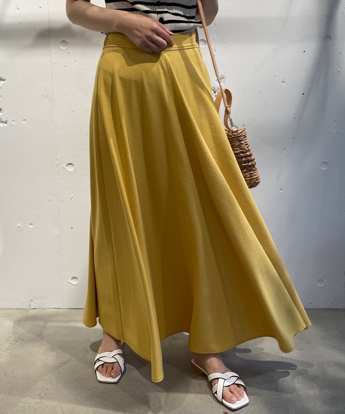CAMILLE EAU(カミーユオー)の「センターシームサーキュラースカート(スカート・レディース・イエロー/モカ・MEDIUM)」の7枚目の写真