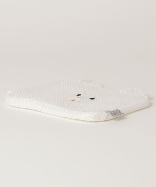 AS KNOW AS plus（アズノゥアズプラス）の「☆すふれべあポーチ付マスク【ZOZOTOWN限定アイテム】（マスク・レディース・モカ/ホワイト/ベージュ・FREE）」の7枚目の写真