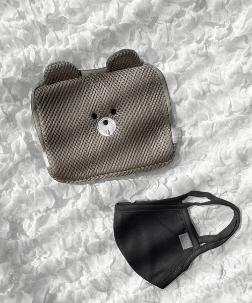 AS KNOW AS plus（アズノゥアズプラス）の「☆すふれべあポーチ付マスク【ZOZOTOWN限定アイテム】（マスク・レディース・モカ/ホワイト/ベージュ・FREE）」の2枚目の写真