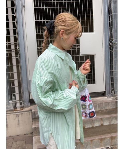 WC(ダブル シー)の「カラーストライプビッグシャツ(シャツ/ブラウス・レディース・パープル/ブルー/グリーン/ピンク・FREE)」の1枚目の写真