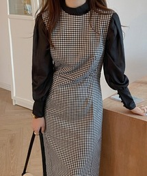 バックオープンノースリーブワンピース