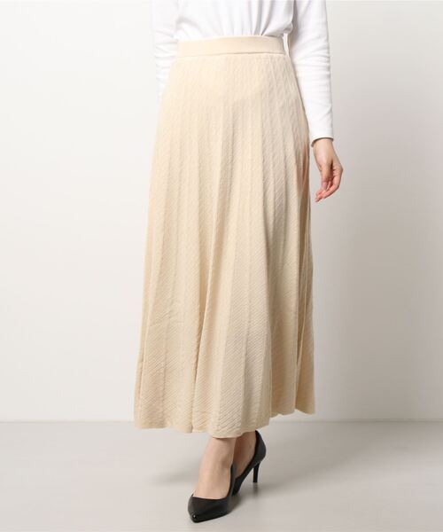 Lugnoncure（ルノンキュール）の「幾何ストライプ編みフレアニットスカート（スカート・レディース・ネイビー/オフホワイト/オレンジ・ﾌﾘ-）」の6枚目の写真