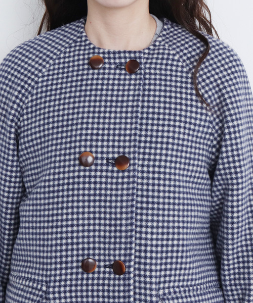 CHILD WOMAN（チャイルドウーマン）の「ギンガムモッサー　ノーカラーダブルボタンコート（ノーカラーコート・レディース・レッド/ブルー・FREE）」の12枚目の写真