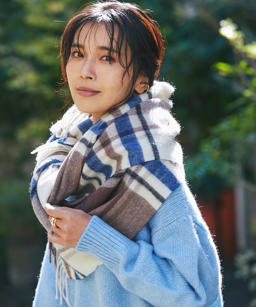 RIVE DROITE（リヴドロワ）の「デコルテを美しく魅せる　スリットネックエアリーニット（ニット/セーター・レディース・イエロー/ライトグレー/スカイブルー・FREE）」の22枚目の写真