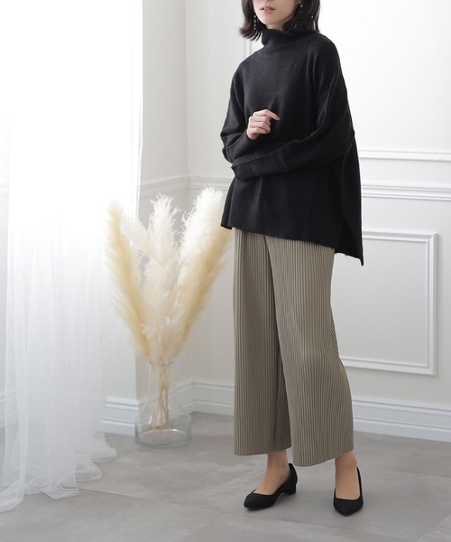 ElegChic(エレグシック)の「タートルネックワイドセーター(ニット/セーター・レディース・ライトグレー/ブラック/ベージュ・MEDIUM/X-LARGE/XXX-LARGE)」の9枚目の写真