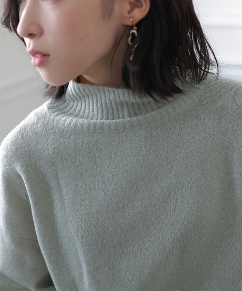 ElegChic(エレグシック)の「タートルネックワイドセーター(ニット/セーター・レディース・ライトグレー/ブラック/ベージュ・MEDIUM/X-LARGE/XXX-LARGE)」の8枚目の写真