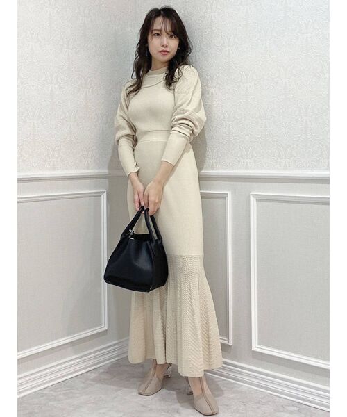 dazzlin（ダズリン）の「クロシェオープンポイントニットワンピース（ワンピース・レディース・ブラック/ベージュ/アイボリー・FREE）」の11枚目の写真