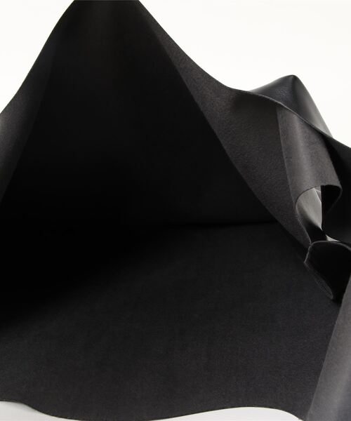 anello（アネロ）の「ALTON BAGGY BAG LARGE（トートバッグ・レディース・ダークグレー/シルバー/ライトブラウン/ブラック/ピンク系その他/ブラック×ホワイト・-）」の17枚目の写真