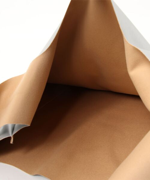 anello（アネロ）の「ALTON BAGGY BAG LARGE（トートバッグ・レディース・ダークグレー/シルバー/ライトブラウン/ブラック/ピンク系その他/ブラック×ホワイト・-）」の16枚目の写真