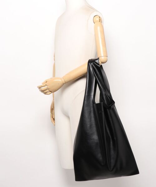 anello（アネロ）の「ALTON BAGGY BAG LARGE（トートバッグ・レディース・ダークグレー/シルバー/ライトブラウン/ブラック/ピンク系その他/ブラック×ホワイト・-）」の21枚目の写真