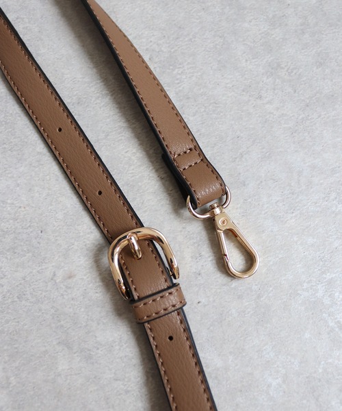 MIAN （ミアン）の「【ドラマ着用 / 詳細動画あり】LOTUS / 巾着2wayショルダー（ショルダーバッグ・レディース・ブラック/イエロー/モカ/グレイッシュベージュ/アイボリー/サックスブルー/オレンジ/シルバー/ブルー/レッド・FREE）」の18枚目の写真