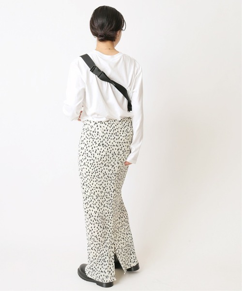 U by SPICK&SPAN(ユーバイスピックアンドスパン)の「≪追加≫ストレッチフラワータイトスカート2◆(スカート・レディース・ベージュ/ホワイト・38/36/34)」の17枚目の写真