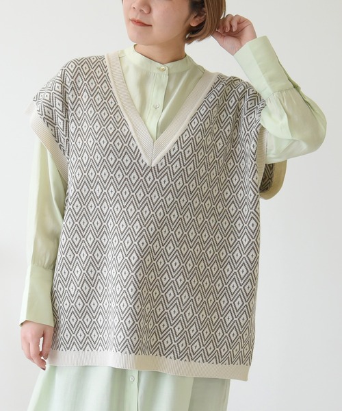 sango（sango）の「ダイヤ柄ジャガードニットベスト（ベスト・レディース・ブラウン/グレー/オリーブ・FREE）」の3枚目の写真