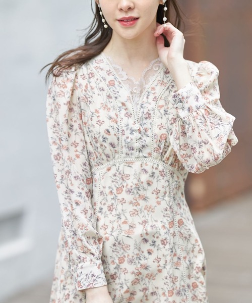 tocco closet（トッコ　クローゼット）の「前後２ＷＡＹレース付き裾メローフリルリブタンクトップ（タンクトップ・レディース・アイボリー/グレー系その他/グレイッシュベージュ・M）」の13枚目の写真