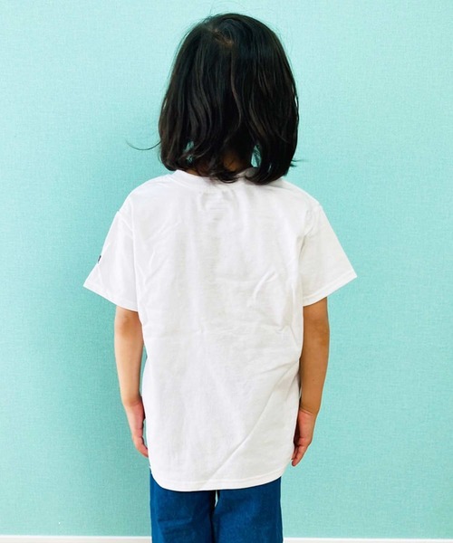 Champion(チャンピオン)の「Champion ワンポイント袖ロゴ クルーネック半袖Tシャツ キッズ(Tシャツ/カットソー・キッズ・オフホワイト/ダークグリーン/ネイビー/グレー/ブラック・S/M/L/XL)」の18枚目の写真