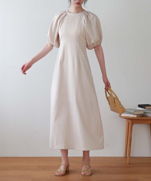 【web先行予約】バックオープンギャザースリーブワンピース