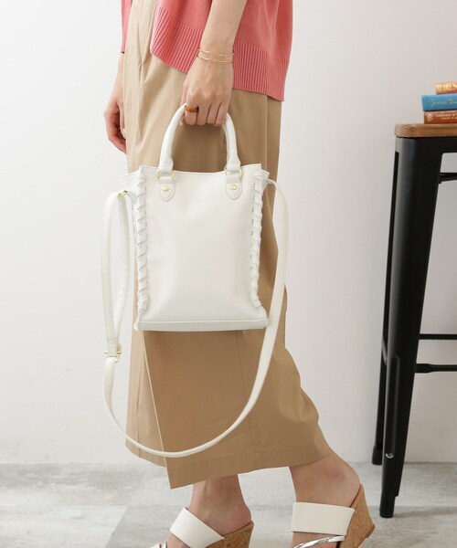 DRESKIP（ドレスキップ）の「◆かがりスクエアショルダーバッグ（ショルダーバッグ・レディース・グレー/アイボリー/グリーン・00）」の9枚目の写真