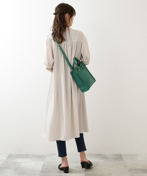 DRESKIP（ドレスキップ）の「◆かがりスクエアショルダーバッグ（ショルダーバッグ・レディース・グレー/アイボリー/グリーン・00）」の5枚目の写真