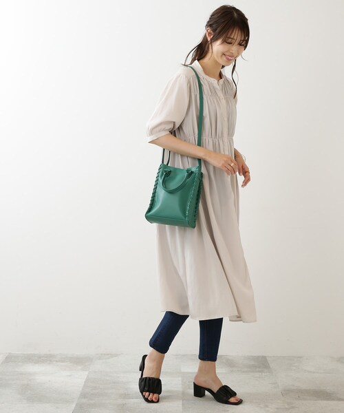 DRESKIP（ドレスキップ）の「◆かがりスクエアショルダーバッグ（ショルダーバッグ・レディース・グレー/アイボリー/グリーン・00）」の7枚目の写真