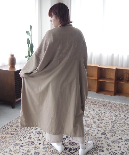 spoon store(スプーンストア)の「ガーゼ切り替えワンピース(ワンピース・レディース・オフホワイト/カーキ・フリー)」の17枚目の写真