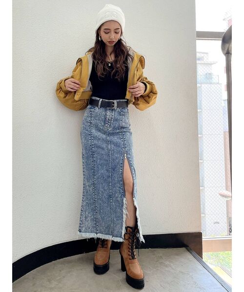 GYDA（ジェイダ）の「ハイウエスト ZIPスリット ケミカルデニムスカート（デニムスカート・レディース・ライトブルー/ブラック・SMALL/MEDIUM）」の8枚目の写真