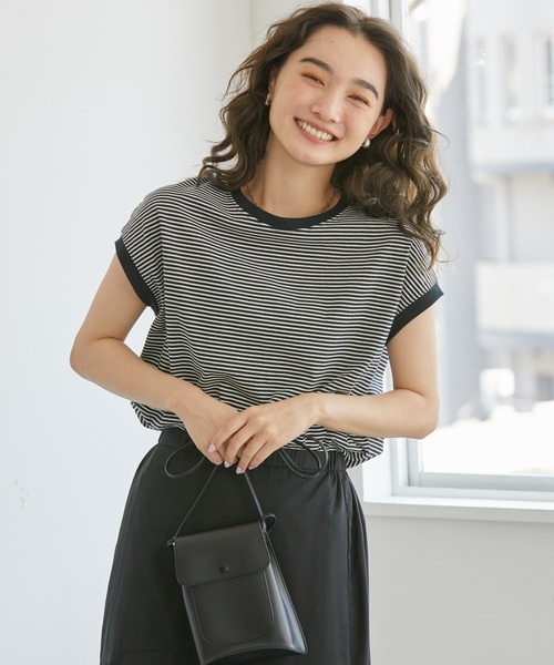 AMERICAN HOLIC（アメリカンホリック）の「フレンチスリーブカットプルオーバー（Tシャツ/カットソー・レディース・ブラック/ブラック系その他4/オフホワイト/グレイッシュベージュ/パープル/グレー系その他4・M/L）」の3枚目の写真