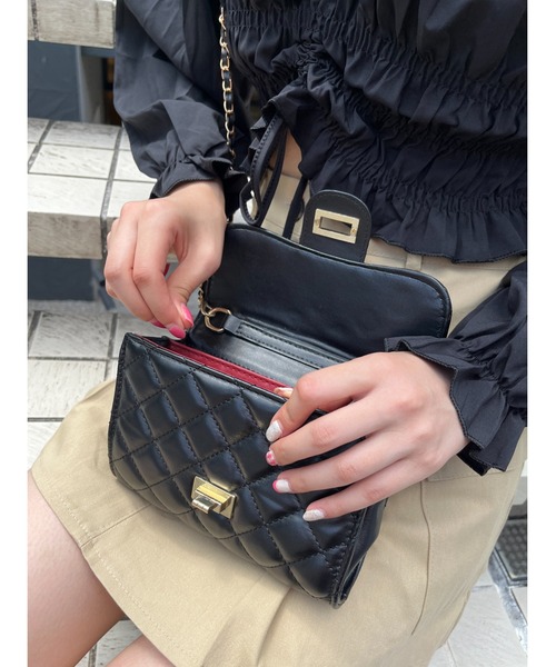 PHILLY(フィリー)の「キルティングチェーンショルダーバッグ(ショルダーバッグ・レディース・ホワイト/ブラック・FREE)」の3枚目の写真