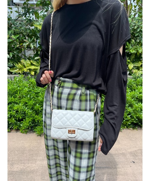 PHILLY(フィリー)の「キルティングチェーンショルダーバッグ(ショルダーバッグ・レディース・ホワイト/ブラック・FREE)」の13枚目の写真