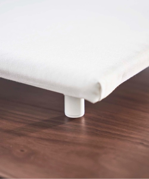 TIMELESS COMFORT（タイムレスコンフォート）の「tower（タワー）卓上脚付き 平型アイロン台（ランドリーグッズ・レディース・ブラック/ホワイト・ONE SIZE）」の3枚目の写真