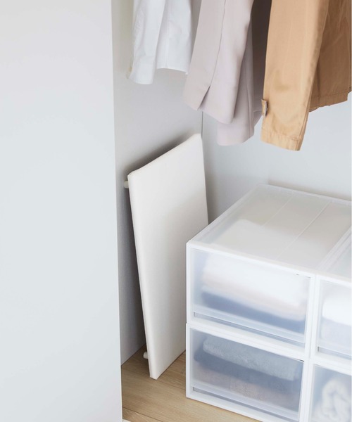 TIMELESS COMFORT（タイムレスコンフォート）の「tower（タワー）卓上脚付き 平型アイロン台（ランドリーグッズ・レディース・ブラック/ホワイト・ONE SIZE）」の10枚目の写真