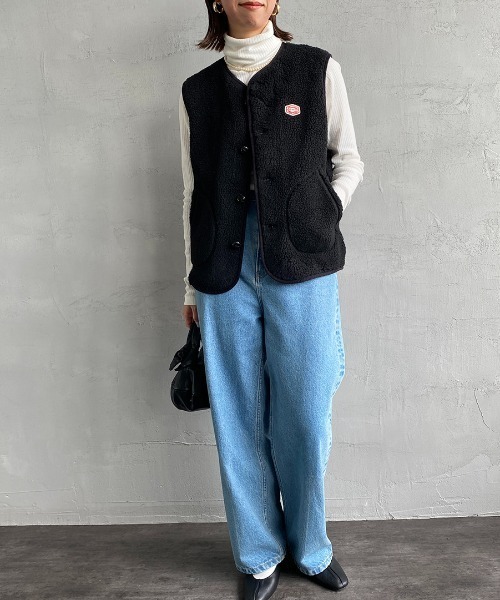 Vincent et Mireille（バンソンエミレイユ）の「[Vincent et Mireille/ヴァンソン エ ミレイユ] ノーカラー ボアフリースベスト（ベスト・レディース・アイボリー/ブラック/ブラウン・36）」の5枚目の写真