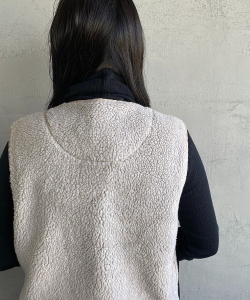 Vincent et Mireille（バンソンエミレイユ）の「[Vincent et Mireille/ヴァンソン エ ミレイユ] ノーカラー ボアフリースベスト（ベスト・レディース・アイボリー/ブラック/ブラウン・36）」の13枚目の写真