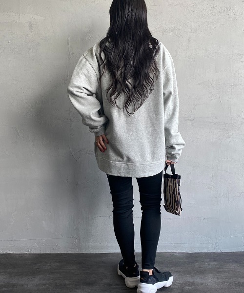 CHUMS（チャムス）の「[CHUMS/チャムス] ロゴプリント クルーネックスウェット（スウェット・レディース・ネイビー/ナチュラル/グレー・XL/L/M）」の14枚目の写真