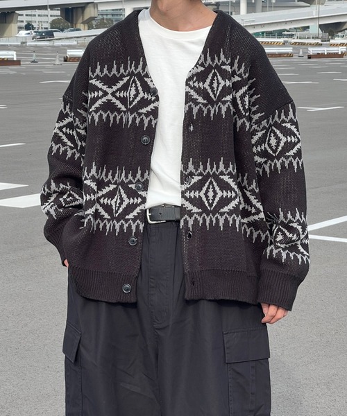kutir(クティール)の「アブストラクトニットカーディガン(カーディガン/ボレロ・メンズ・マスタード/ブラック・MEDIUM/LARGE)」の1枚目の写真