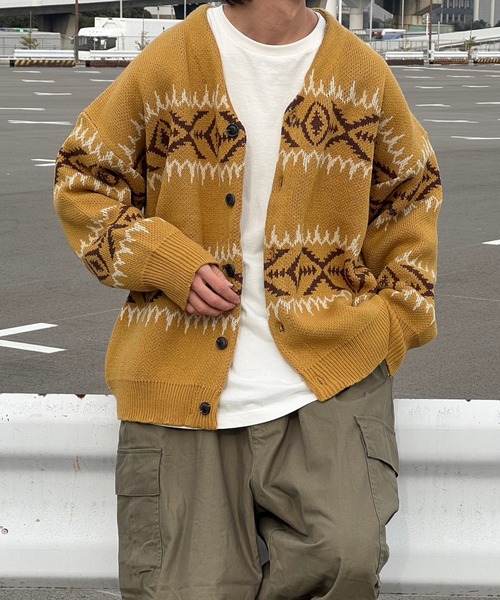 kutir(クティール)の「アブストラクトニットカーディガン(カーディガン/ボレロ・メンズ・マスタード/ブラック・MEDIUM/LARGE)」の12枚目の写真