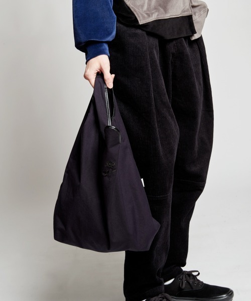 rehacer(レアセル)の「rehacer : Military Twill Shoppers Bag(エコバッグ/サブバッグ・メンズ・スミクロ/カーキ・FREE)」の4枚目の写真