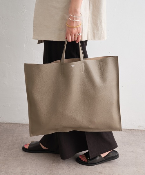 Omekashi（オメカシ）の「blancle レザーフラットトートバッグ（トートバッグ・レディース・ブラック/ベージュ・ONE SIZE）」の3枚目の写真