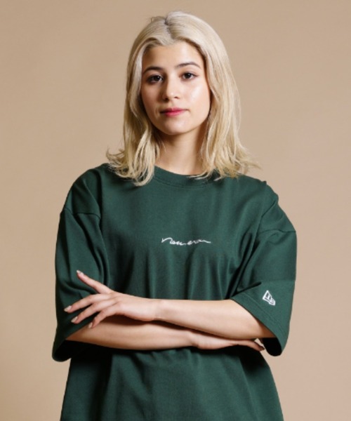 NEW ERA(ニューエラ)の「【ムラサキスポーツ別注】NEW ERA/ニューエラ ビッグシルエット/オーバーサイズ/ 無地ワンポイント 刺繍ロゴ Tシャツ 13732625/13732626/13732627/13732628(Tシャツ/カットソー・レディース・グリーン/ブラック/ホワイト×ブラック/ホワイト×グリーン・XL/XXL)」の1枚目の写真