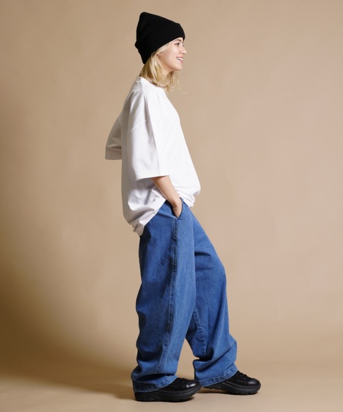 NEW ERA(ニューエラ)の「【ムラサキスポーツ別注】NEW ERA/ニューエラ ビッグシルエット/オーバーサイズ/ 無地ワンポイント 刺繍ロゴ Tシャツ 13732625/13732626/13732627/13732628(Tシャツ/カットソー・レディース・グリーン/ブラック/ホワイト×ブラック/ホワイト×グリーン・XL/XXL)」の8枚目の写真