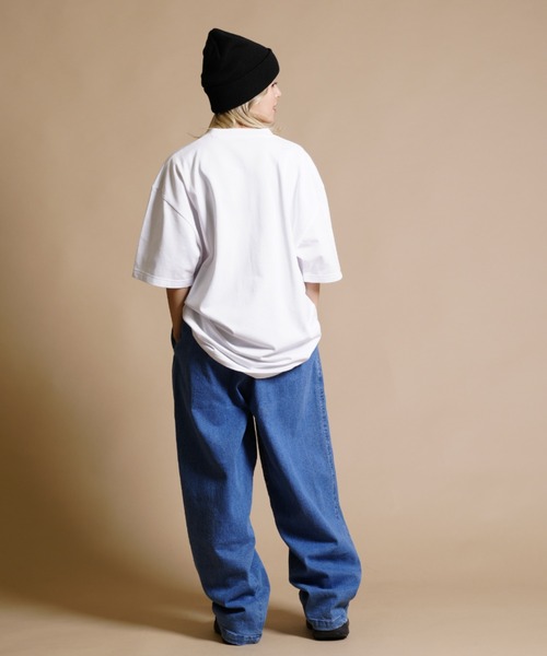 NEW ERA(ニューエラ)の「【ムラサキスポーツ別注】NEW ERA/ニューエラ ビッグシルエット/オーバーサイズ/ 無地ワンポイント 刺繍ロゴ Tシャツ 13732625/13732626/13732627/13732628(Tシャツ/カットソー・レディース・グリーン/ブラック/ホワイト×ブラック/ホワイト×グリーン・XL/XXL)」の19枚目の写真