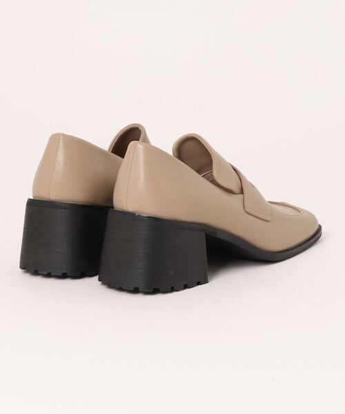 Fabby fabby（ファビィーファビィー）の「ヒールスクエア―ローファ―（ローファー・レディース・ブラック系その他/ブラック/ベージュ/オフホワイト/アイボリー・MEDIUM/LL/LARGE/SMALL）」の6枚目の写真